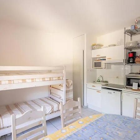 Chaleureux Avec Terrasse Et Parking Au Lavandou - Fr-1-816-2 * 勒拉旺杜